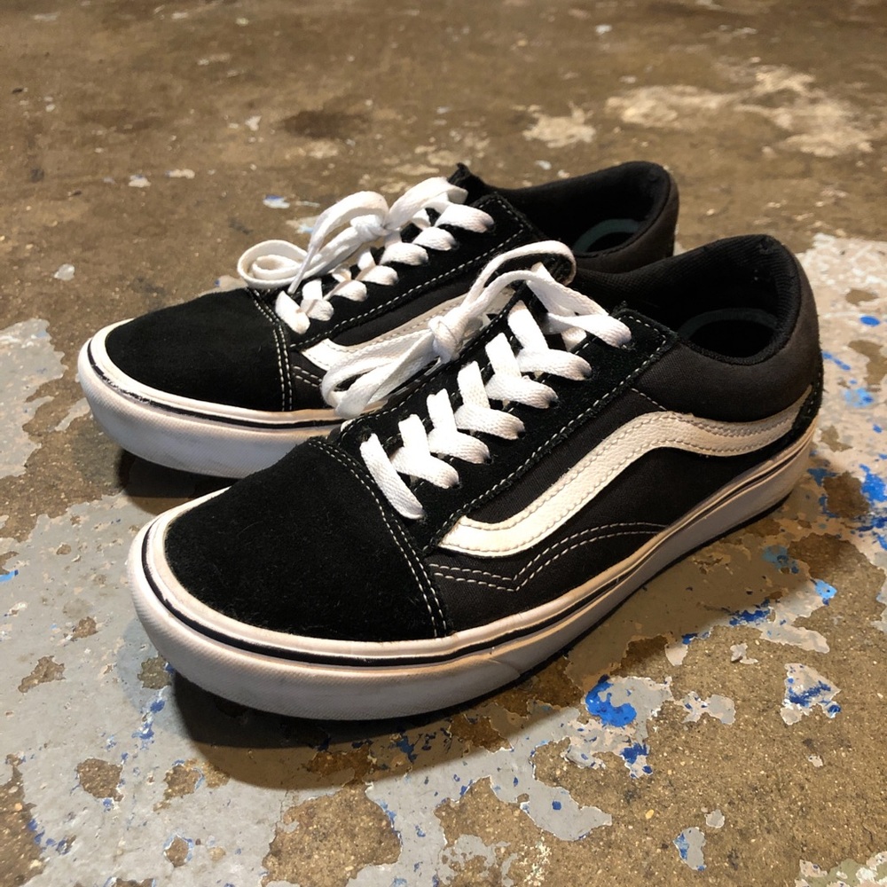 Vans Suede Black and White Low-Tops